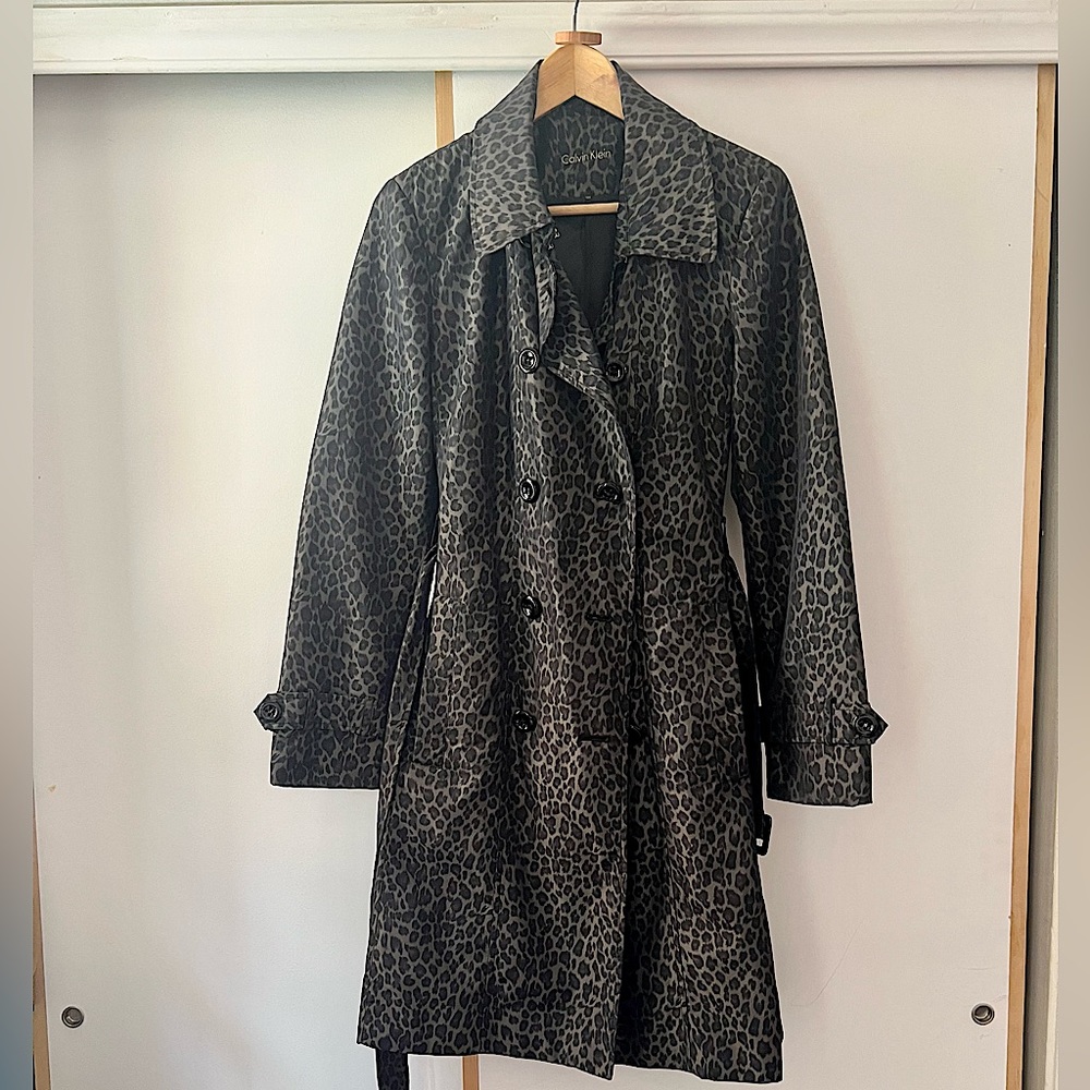 Rain coat for stylish mood